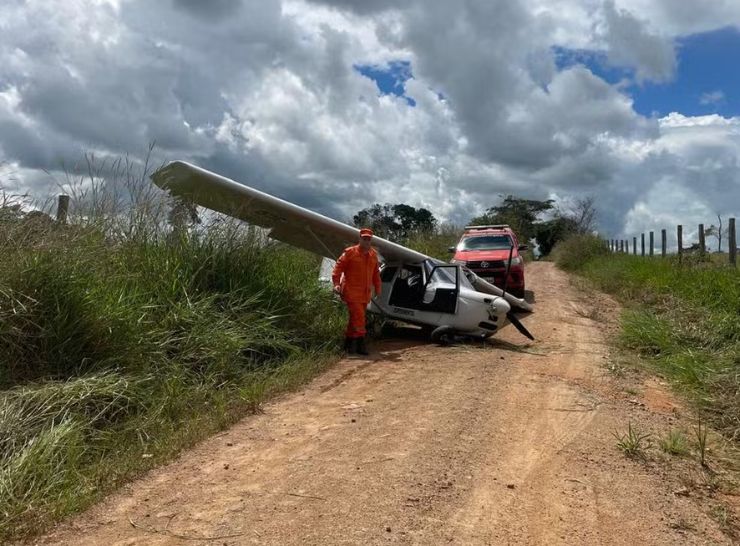 Avião de pequeno porte faz pouso forçado na zona rural de Rondônia, não ouve feridos